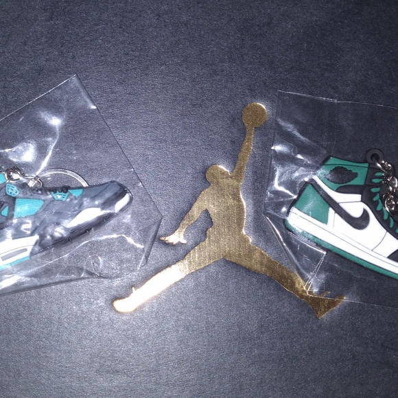 Keychains - Picture 7 of 8